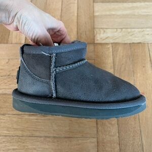 thumbnail image 2 of Australia Luxe X-Cosy Short Black Boots 2 of 10